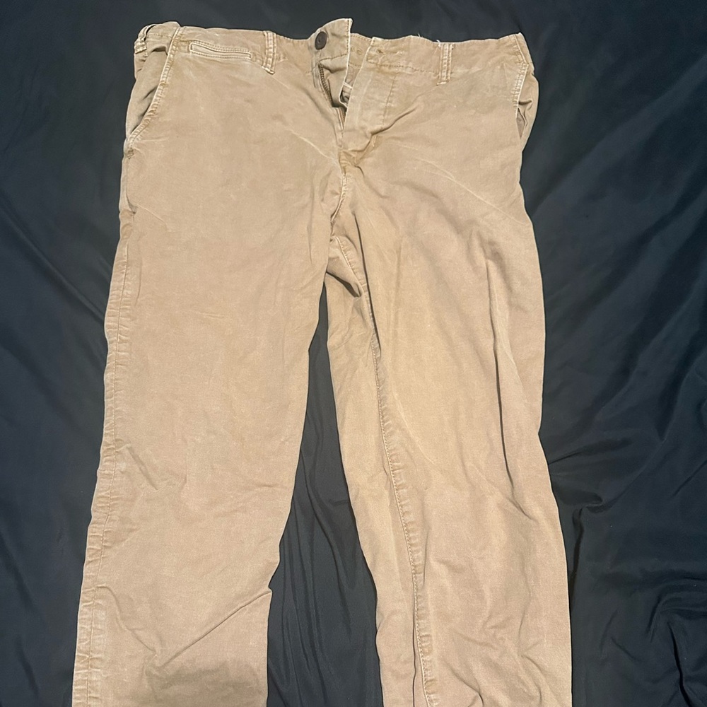 American Eagle Outfitters Men's Khaki Pants in Tan